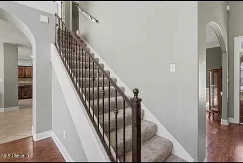 Entry Way - 1884 W Keenlan Dr, Hernando, MS 38632 photo 3 of 4