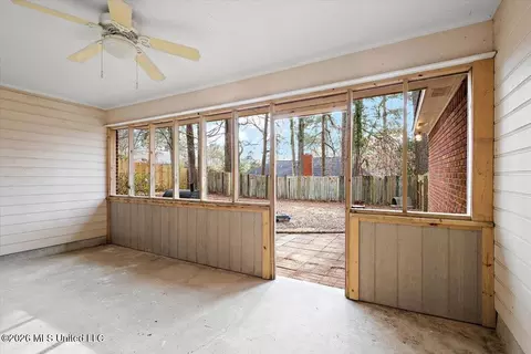 Exterior - 939 Tenby Dr, Brandon, MS 39047 photo 6 of 10