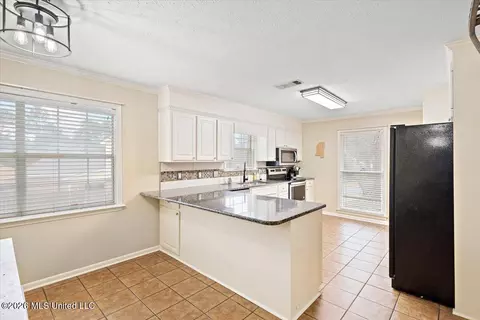 Kitchen - 939 Tenby Dr, Brandon, MS 39047 photo 1 of 3