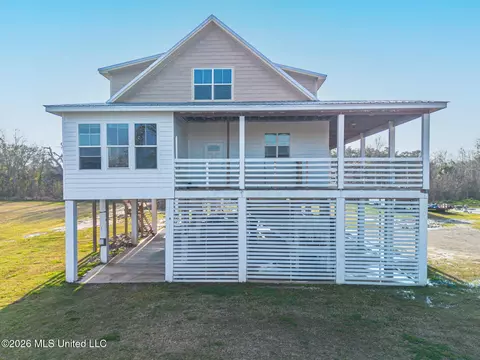 227 Hiern Ave, Pass Christian, MS 39571