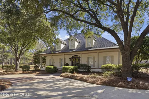 429 Cherry Hill Dr, Madison, MS 39110