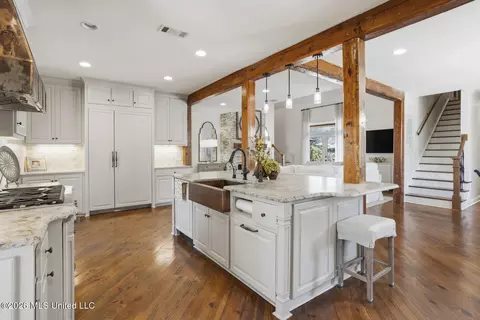 Kitchen - 429 Cherry Hill Dr, Madison, MS 39110 photo 1 of 3
