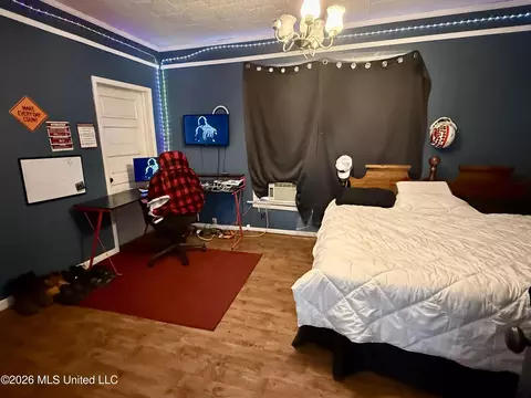 Bedroom - 9724 Old Hillsboro Rd, Forest, MS 39074 photo 3 of 4