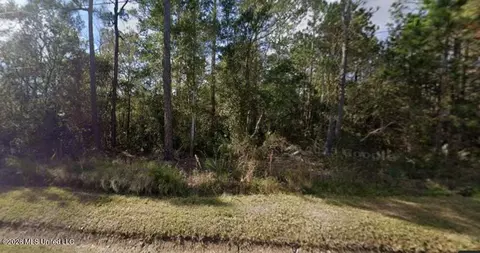 01 River Dr, Bay Saint Louis, MS 39520