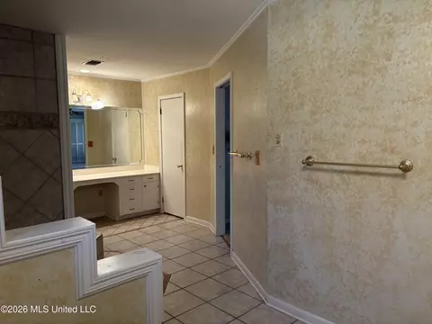 Entry Way - 348 Old Magee Rd, Magee, MS 39111 photo 2 of 2