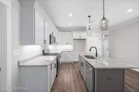 Kitchen - 3425 Kreunen St, Nesbit, MS 38651 photo 1 of 3