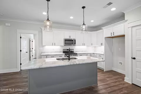 Kitchen - 3425 Kreunen St, Nesbit, MS 38651 photo 3 of 3