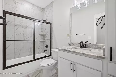 Bath - 3425 Kreunen St, Nesbit, MS 38651 photo 1 of 3
