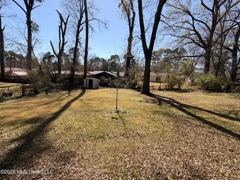 Exterior - 947 Witsell Rd, Jackson, MS 39206 photo 3 of 6