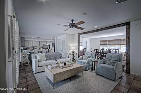 Living - 1508 Robert Dr, Jackson, MS 39211 photo 1 of 3