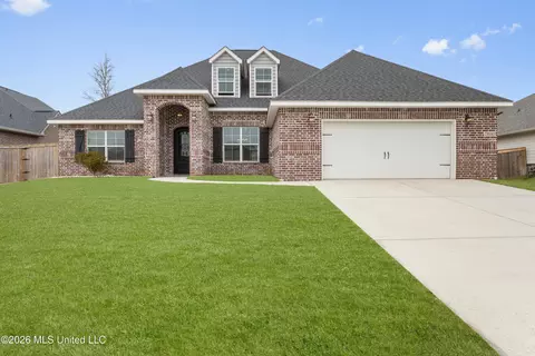 3004 Rue Acadian Gdns, Biloxi, MS 39532