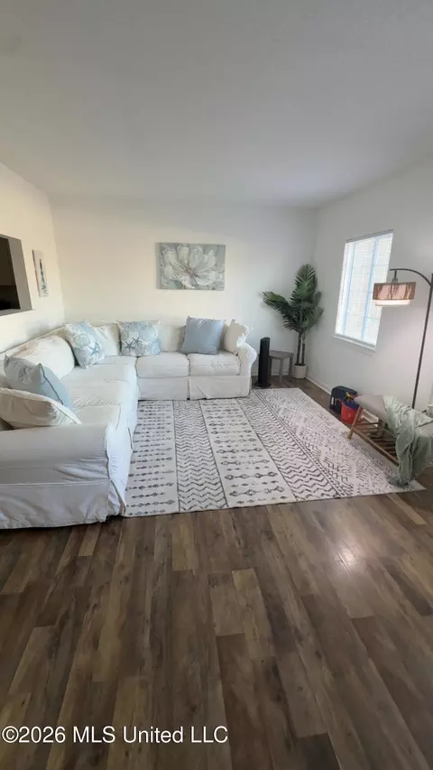 245 Mcdonnell Ave #226, Biloxi, MS 39531