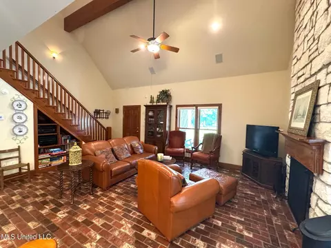 Living - 2053 Osyka Progress Rd, Osyka, MS 39657 photo 2 of 6