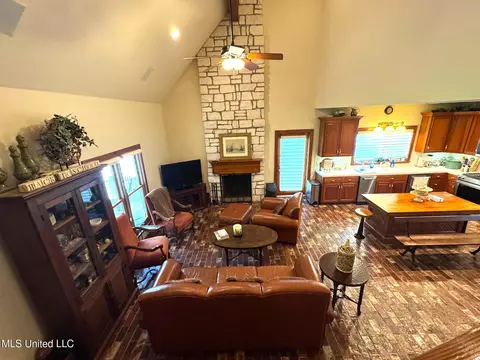 Living - 2053 Osyka Progress Rd, Osyka, MS 39657 photo 3 of 6
