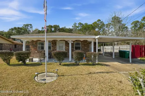 4505 Heron St, Gulfport, MS 39501