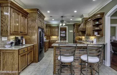 Kitchen - 109 W Legacy Dr, Brandon, MS 39042 photo 1 of 7