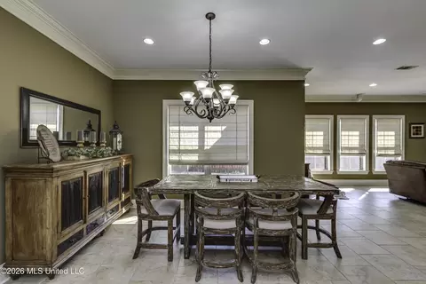 Dining - 109 W Legacy Dr, Brandon, MS 39042 photo 3 of 4
