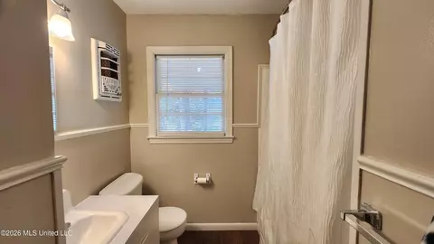 Bath - 213 Holly Dr, Natchez, MS 39120 photo 1 of 1