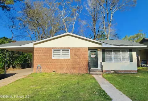 213 Holly Dr, Natchez, MS 39120