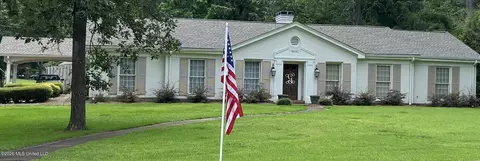 610 Marion Blvd, Forest, MS 39074