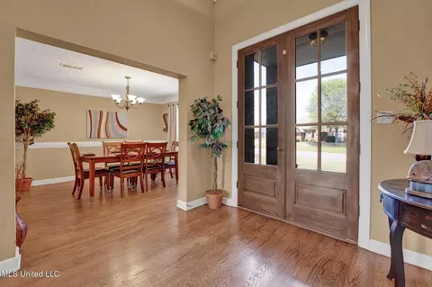 Entry Way - 7409 Wallingford Dr, Olive Branch, MS 38654 photo 2 of 3