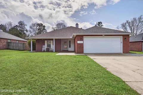 13300 Sunview Cv, Ocean Springs, MS 39565