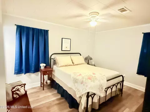Bedroom - 740 Robinson Rd, Grenada, MS 38901 photo 2 of 2