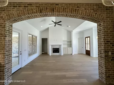 Living - 408 Aurora Cir, Canton, MS 39046 photo 1 of 2