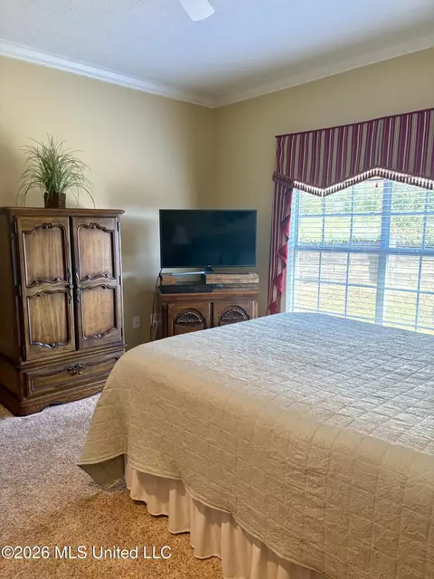 Bedroom - 122 Pavilion Dr, Brandon, MS 39042 photo 2 of 3