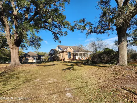 5378 Menge Ave, Pass Christian, MS 39571