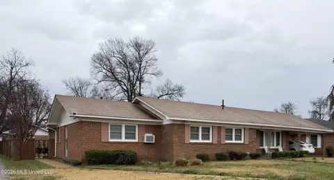 720 Central St, Belzoni, MS 39038