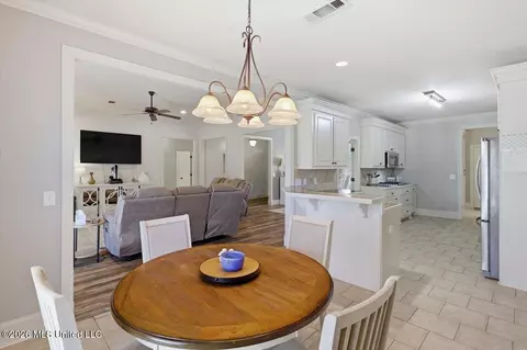 Dining - 103 Crabapple Grv, Madison, MS 39110 photo 4 of 4