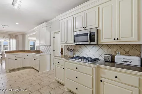 Kitchen - 103 Crabapple Grv, Madison, MS 39110 photo 1 of 2