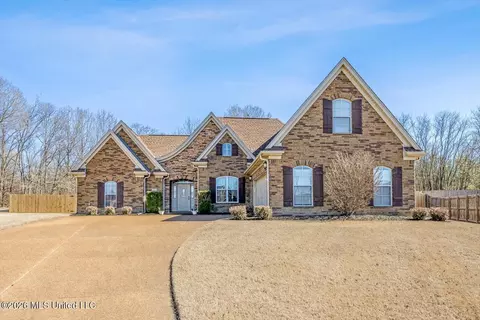 1447 Trestle Cv, Horn Lake, MS 38637