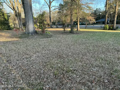 Exterior - 1424 E Northside Dr, Jackson, MS 39211 photo 9 of 11