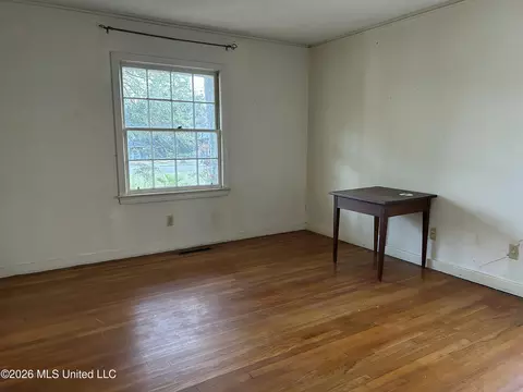 Living - 1424 E Northside Dr, Jackson, MS 39211 photo 6 of 6