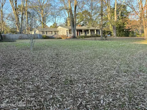 Exterior - 1424 E Northside Dr, Jackson, MS 39211 photo 7 of 11