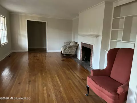 Living - 1424 E Northside Dr, Jackson, MS 39211 photo 3 of 6