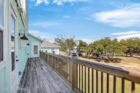 Exterior - 218 West Ave, Long Beach, MS 39560 photo 6 of 12
