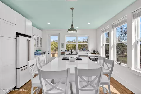 218 West Ave, Long Beach, MS 39560