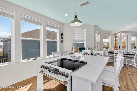 Kitchen - 218 West Ave, Long Beach, MS 39560 photo 3 of 5