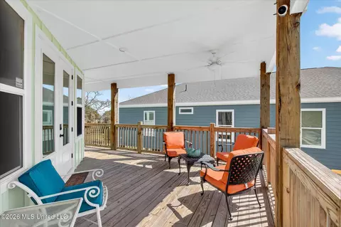 Exterior - 218 West Ave, Long Beach, MS 39560 photo 2 of 12