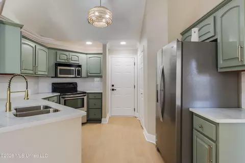 Kitchen - 8516 Kono Pl, Diamondhead, MS 39525 photo 1 of 4