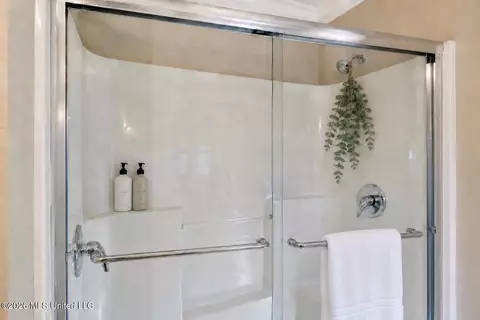 Bath - 8516 Kono Pl, Diamondhead, MS 39525 photo 4 of 5