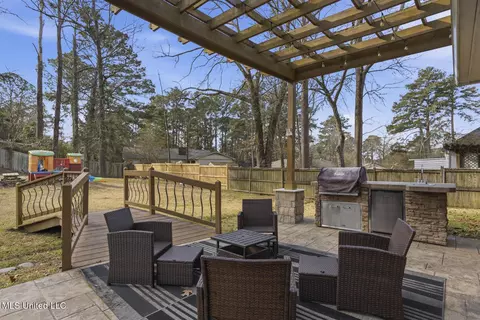 Exterior - 7 Pear Orchard Park, Jackson, MS 39211 photo 3 of 7