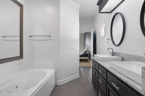 Bath - 7 Pear Orchard Park, Jackson, MS 39211 photo 2 of 4