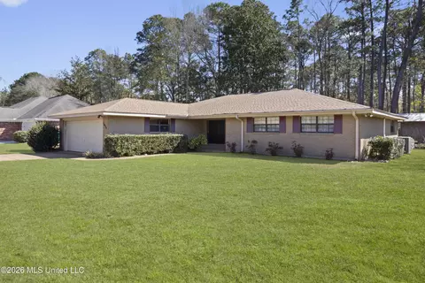 1034 Conley Cir, Ocean Springs, MS 39564
