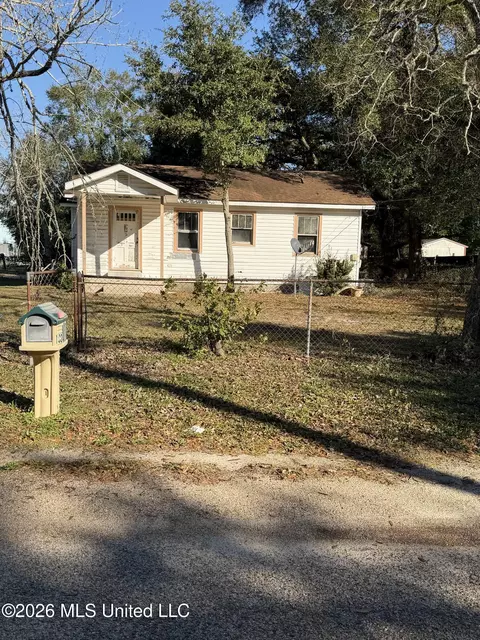 182 Althea St, Biloxi, MS 39531