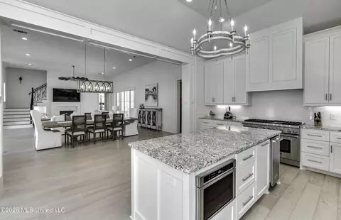 Kitchen - 105 Stone Lake Dr, Madison, MS 39110 photo 1 of 6