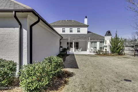 Exterior - 105 Stone Lake Dr, Madison, MS 39110 photo 14 of 16